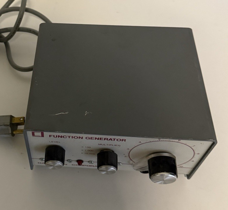 Daedalon Function Generator Model EG-01 115V Electronics Lab Equipment