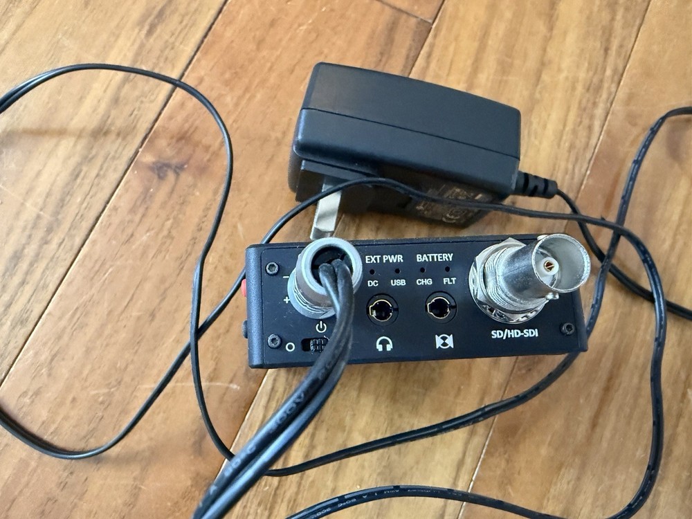 Teradek cube 105 SD/HD-SD1 with power supply