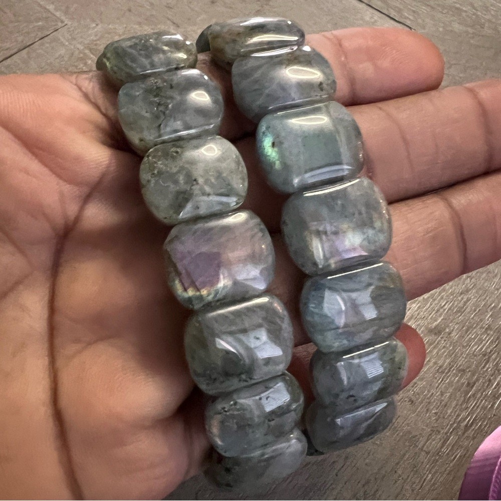 (ONE) Labradorite soft bangle SIZE 7’