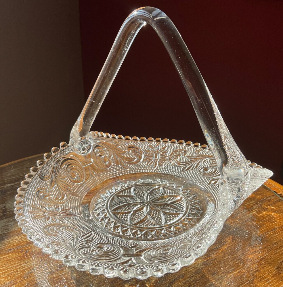 Clear Glass Candy / Nut Dish With Handle/Princess Feather Triangle Handle