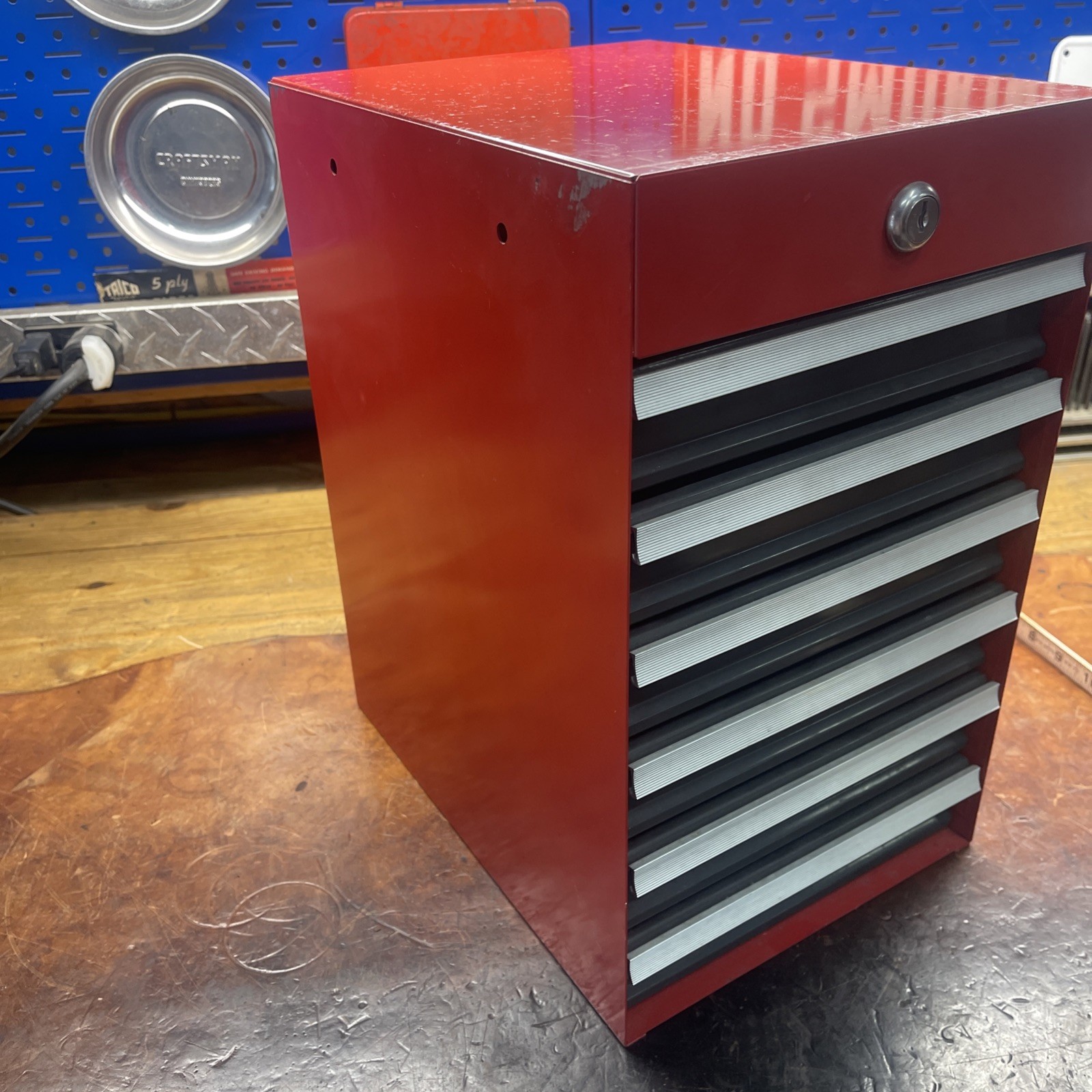 Vintage Sears Craftsman Hanging Side Tool Box - 706.652030 W/ Keys