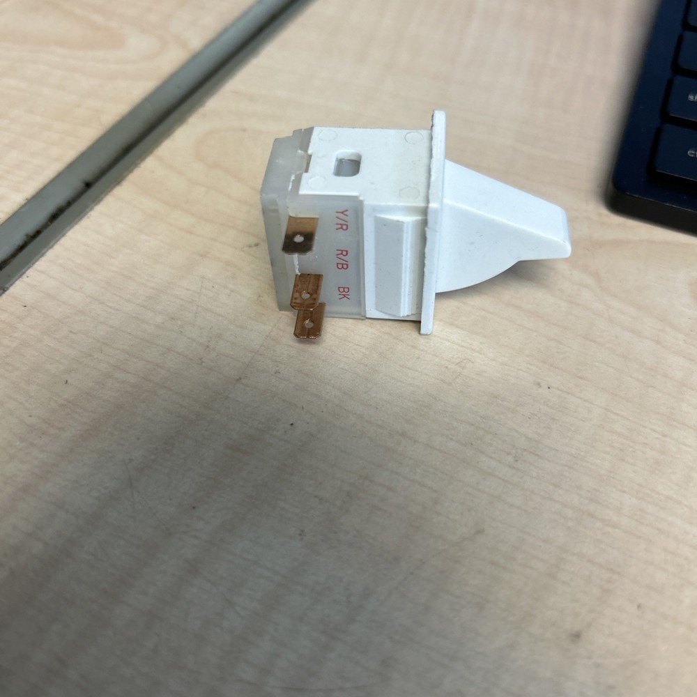 NEW EMB 606 DOUBLE THROW SNAP ACTION SWITCH