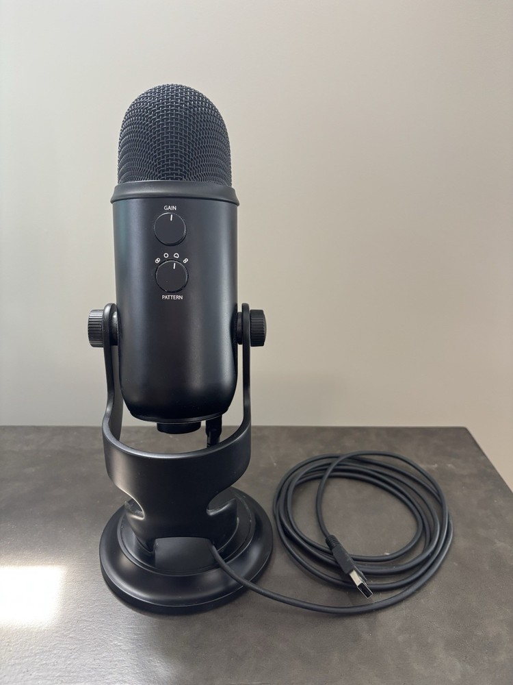 Logitech Blue Yeti Premium USB Condenser Microphone for Creators