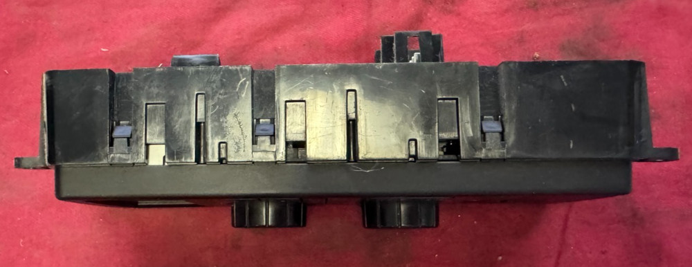 2014 Volvo 21693239 TEMPERATURE CONTROL SWITCH, SLEEPER , ALARM CLOCK, MENU