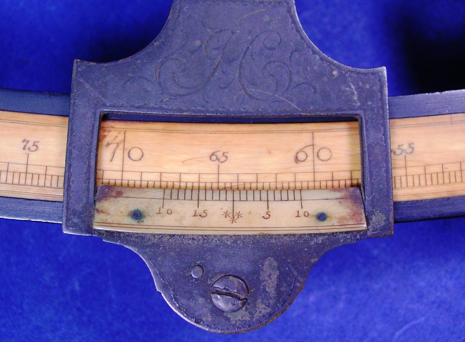 18th Century James Chapman Large 17" Marine Hadley's Quadrant Scroll Work on Arm