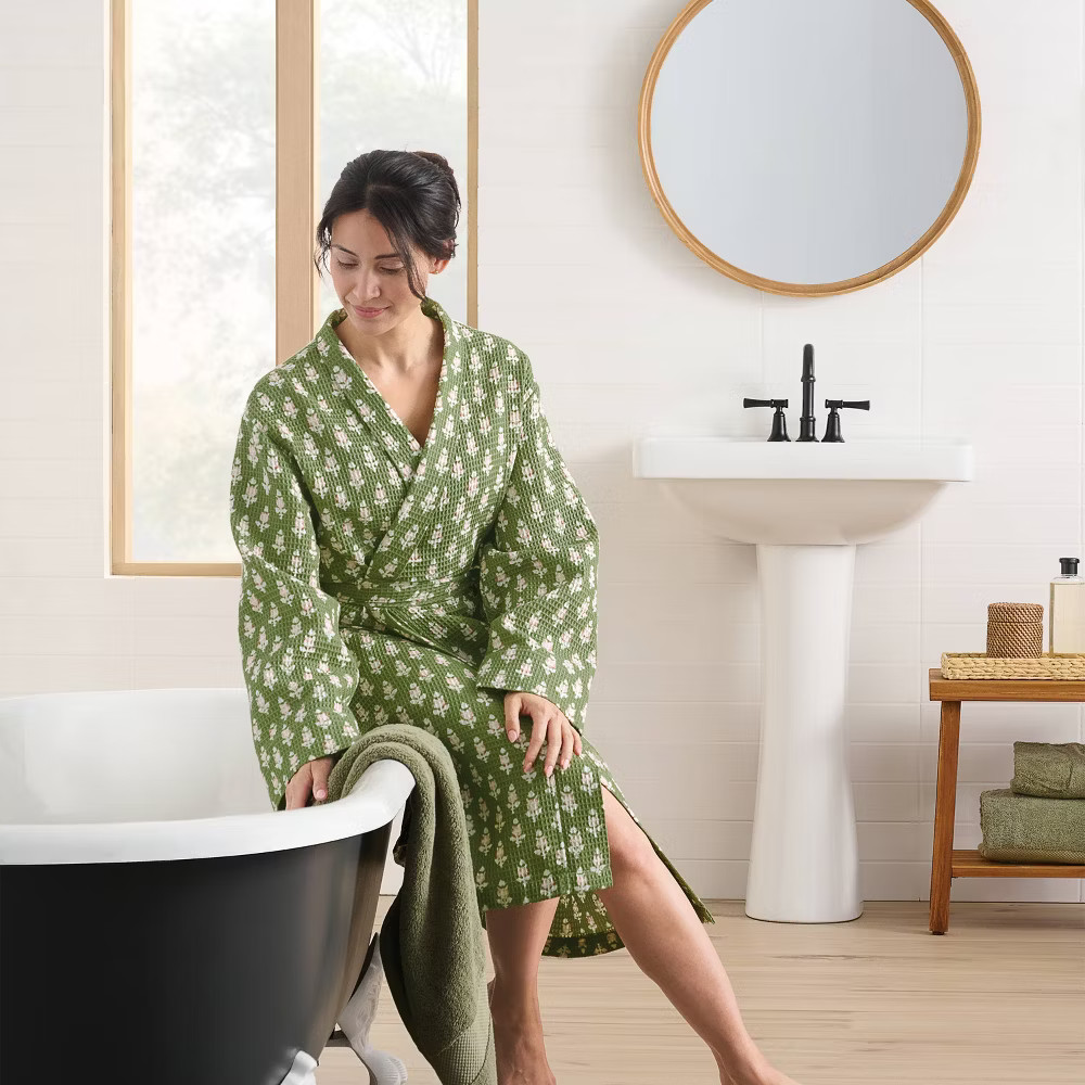 S/M Floral Waffle Bath Robe Green/Pink - Threshold