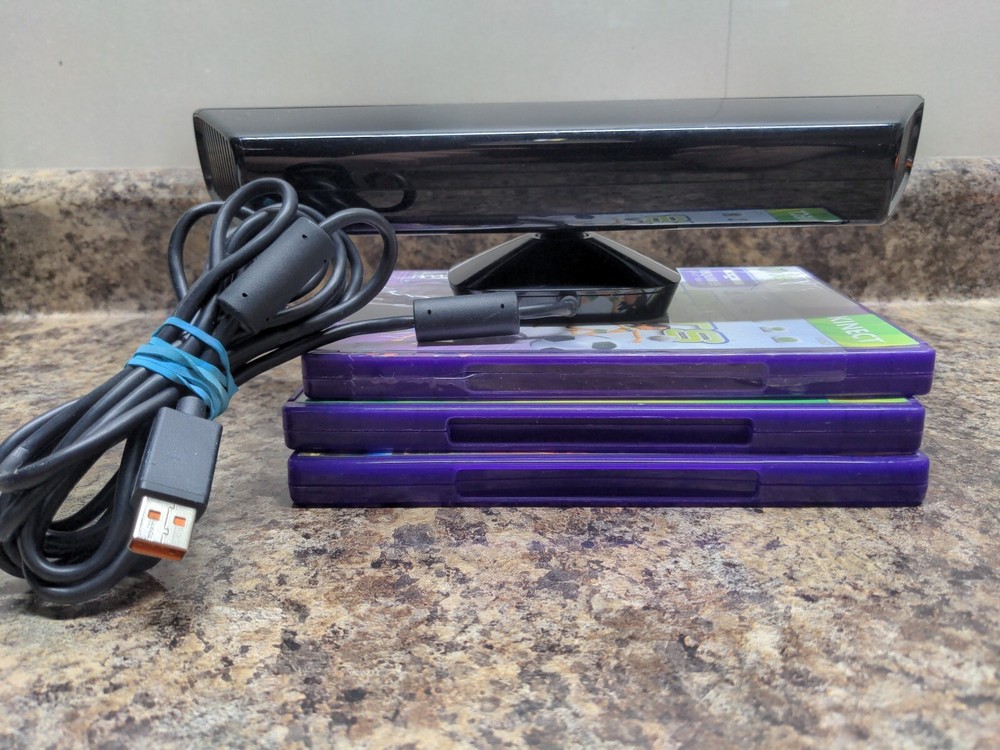 Microsoft Kinect Sensor For Xbox 360 3 Games Lot #ML