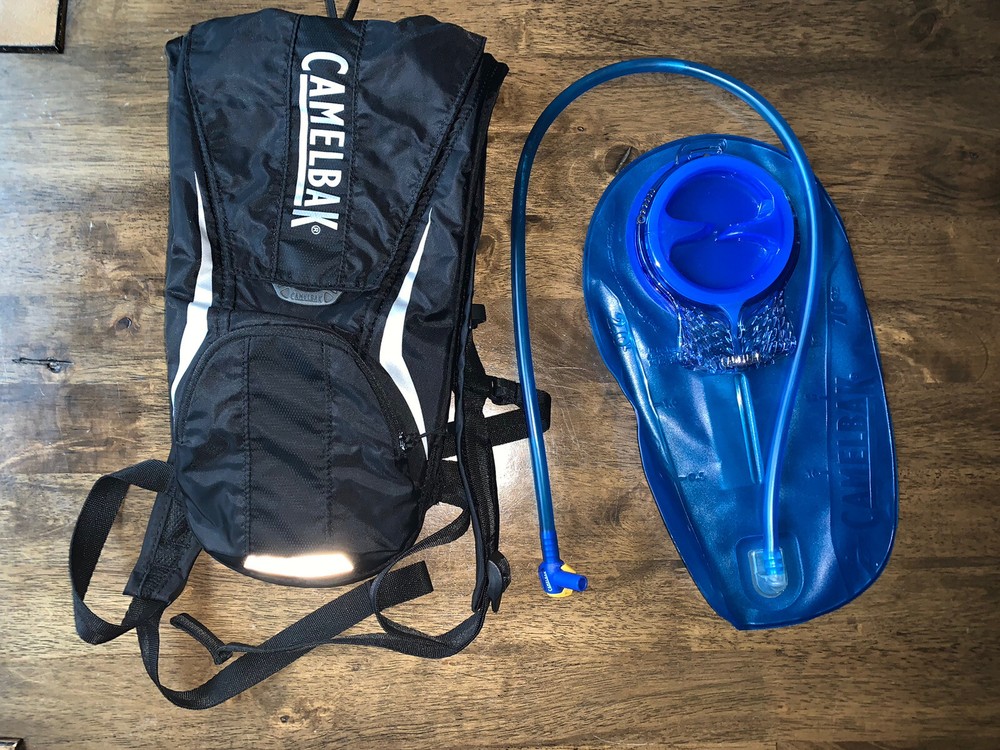 Camelbak Classic Black Hydration Backpack With Bladder 70oz