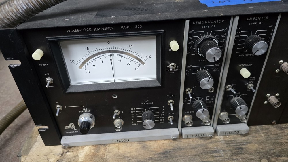 Ithaco Phase-Lock Amplifier Model 353