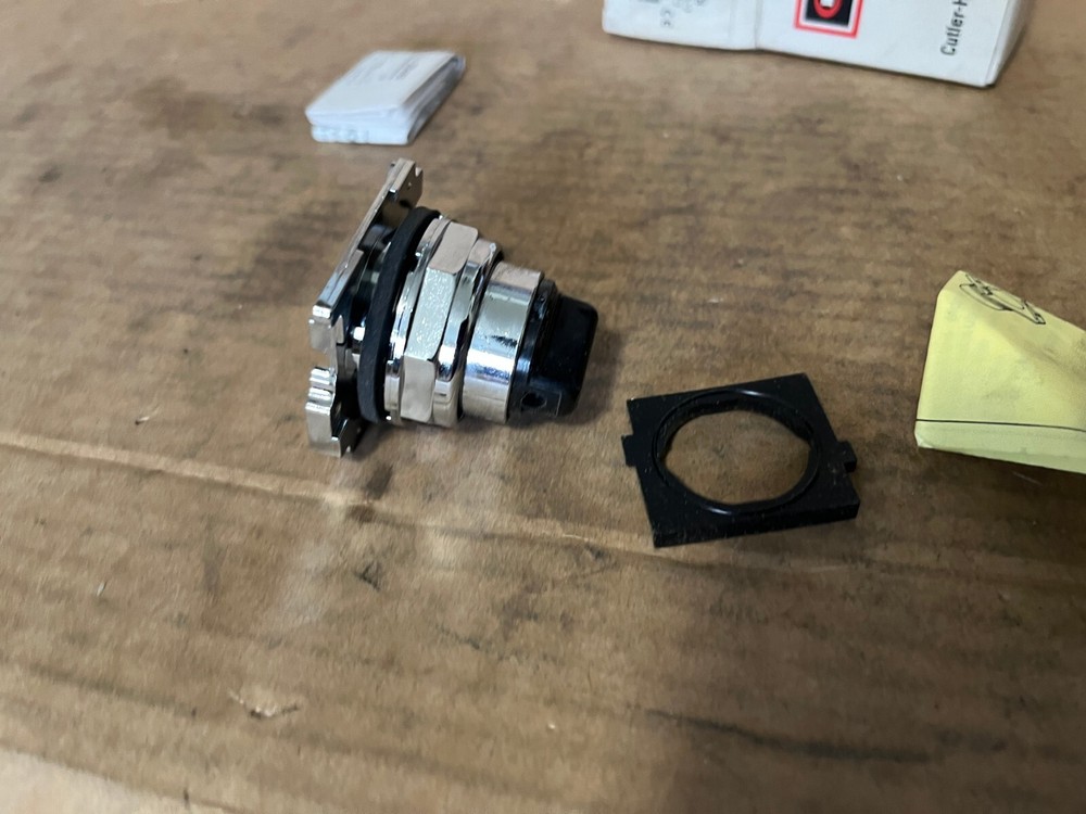 Cutler Hammer, Selector Switch, 10250T1342