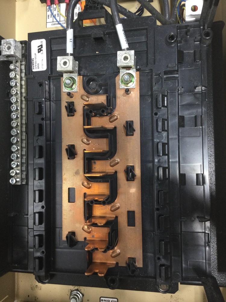 Generac 0F9085 Guardian Transfer Switch/Load Center with 16 circuits