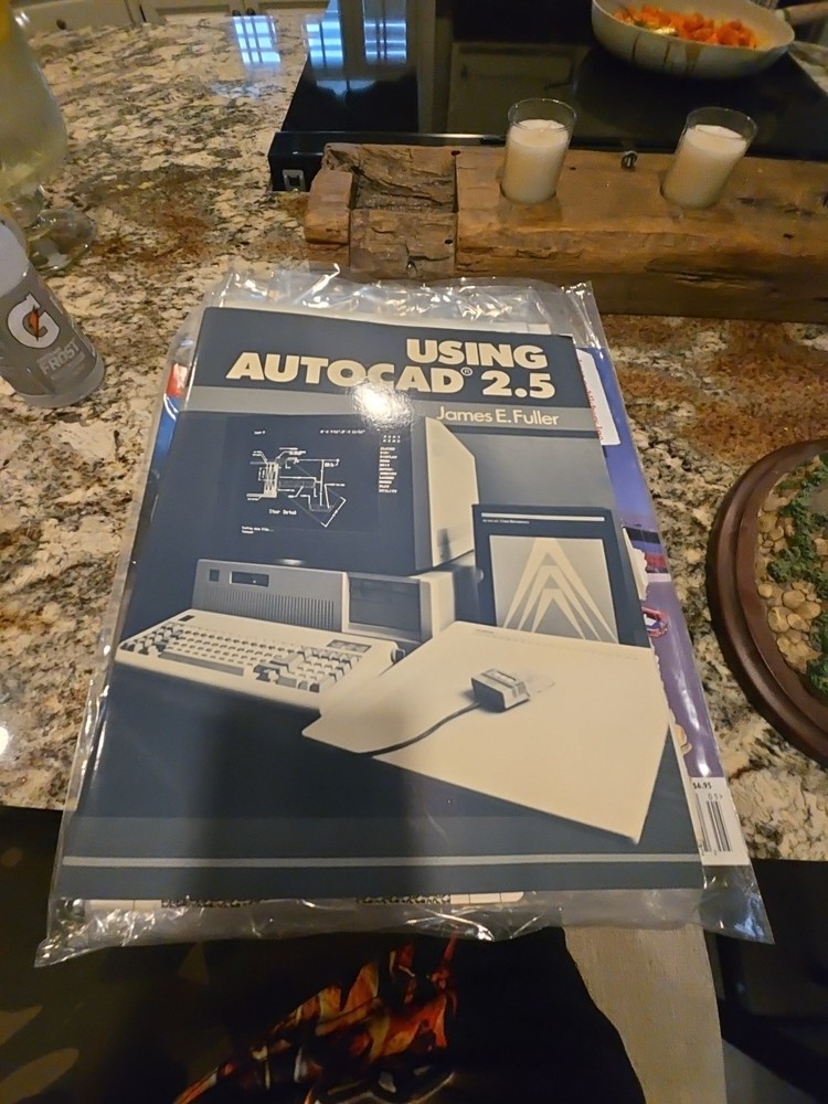 USING AUTOCAD 2.5 by James E. Fuller (1987, Paperback) vintage computer book