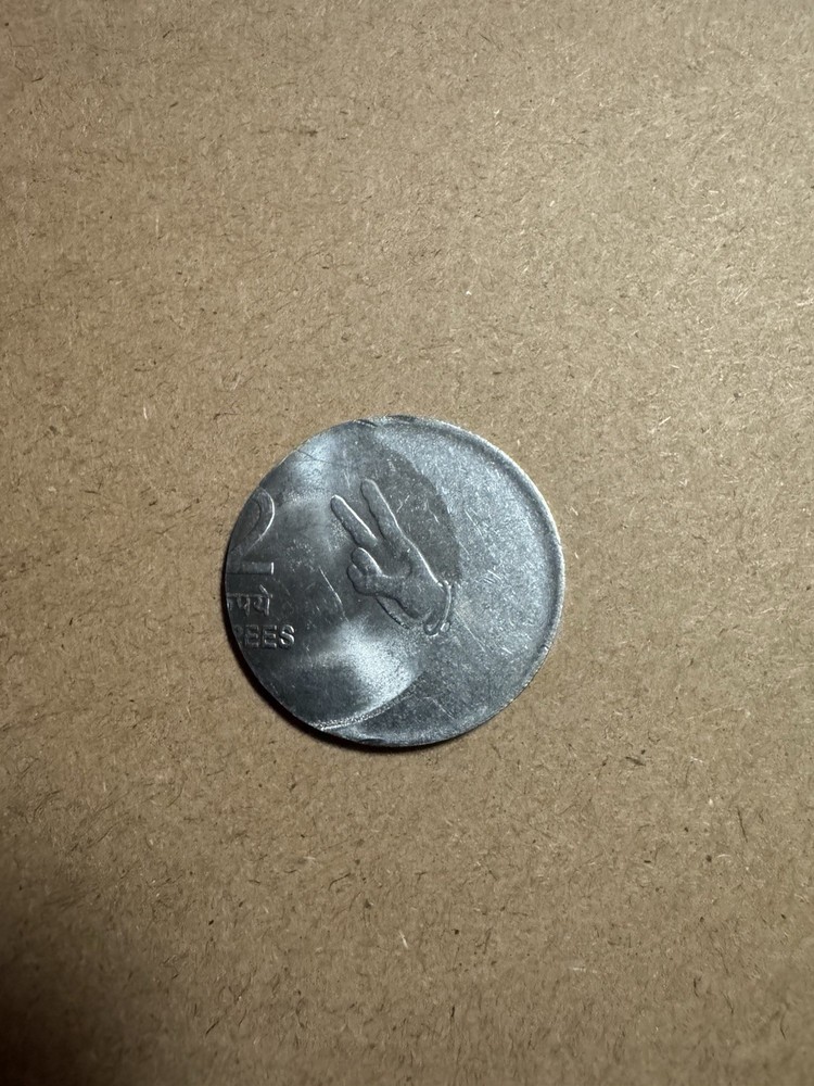 India 2010 Two Rupee Off Centre Error Unc Rare