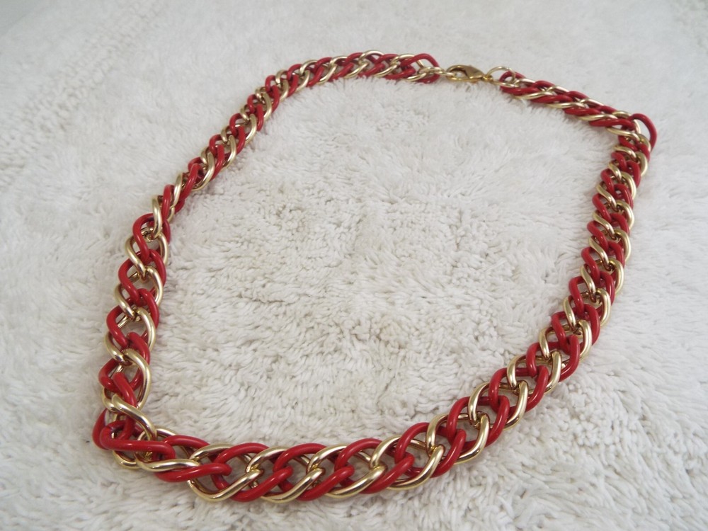 Goldtone Red Chain Necklace (B5)