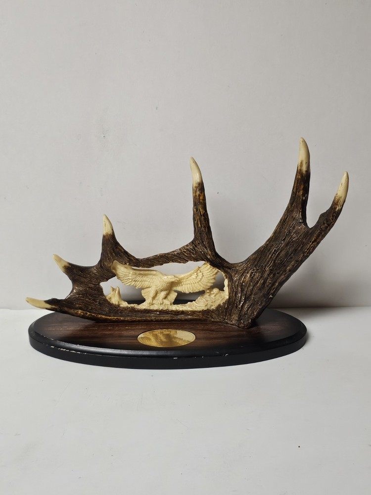 Eagle Decorative Dagger with Matching Eagle & Antler Display Stand