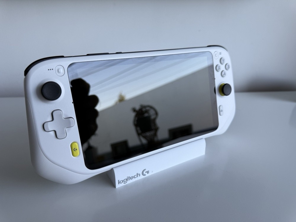 Logitech G Cloud Handheld Console Stand 3D printed (No Console Included)