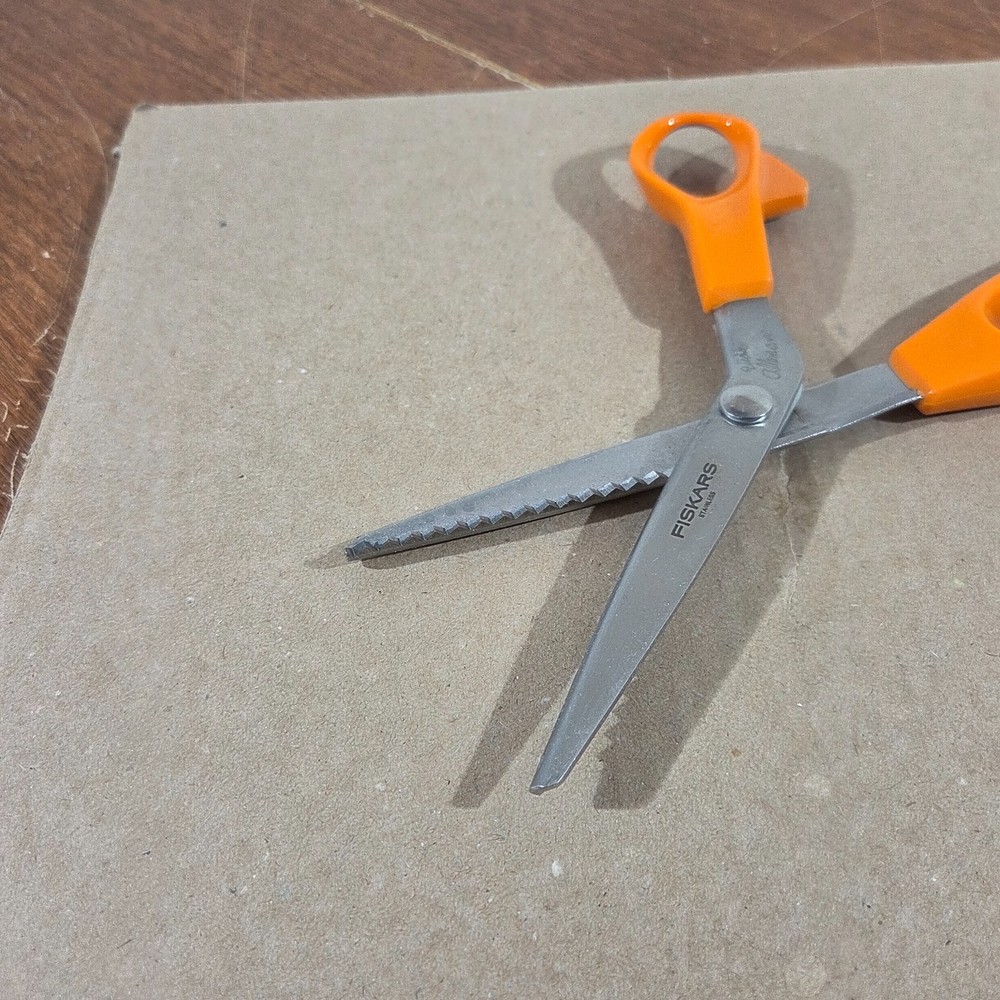 Fiskars Scissors crinkle cut zig zag cut