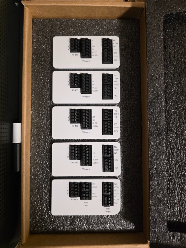 Verkada Door Access Controller AC41-HW with AD31 Reader