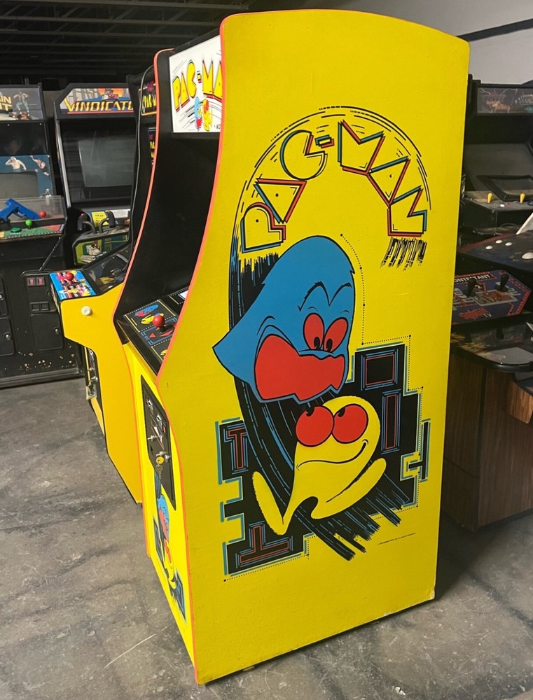 PAC-MAN ARCADE MACHINE by MIDWAY (Excellent Condition) *RARE*