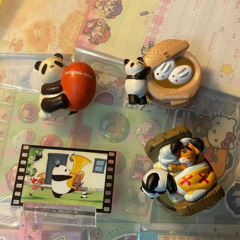 Panda Co Panda + Oolong Tea Panda Magnet Clip - Assorted Official