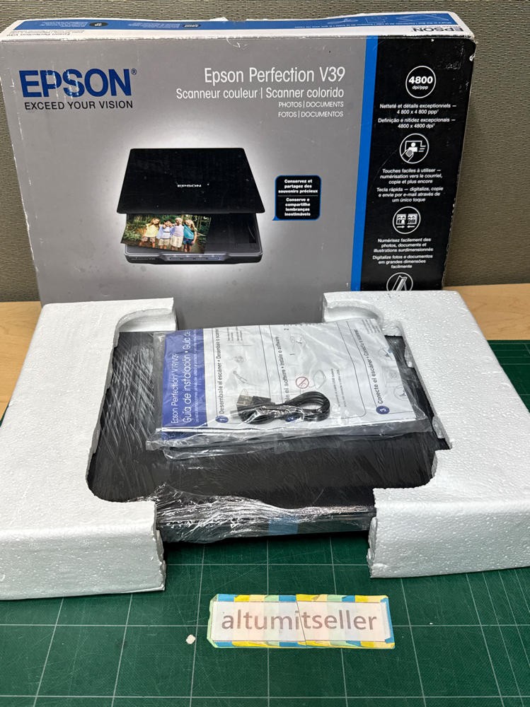 Epson Perfection V39 Photo Document Scanner USB Powered Flatbed Scanner BOX EUC