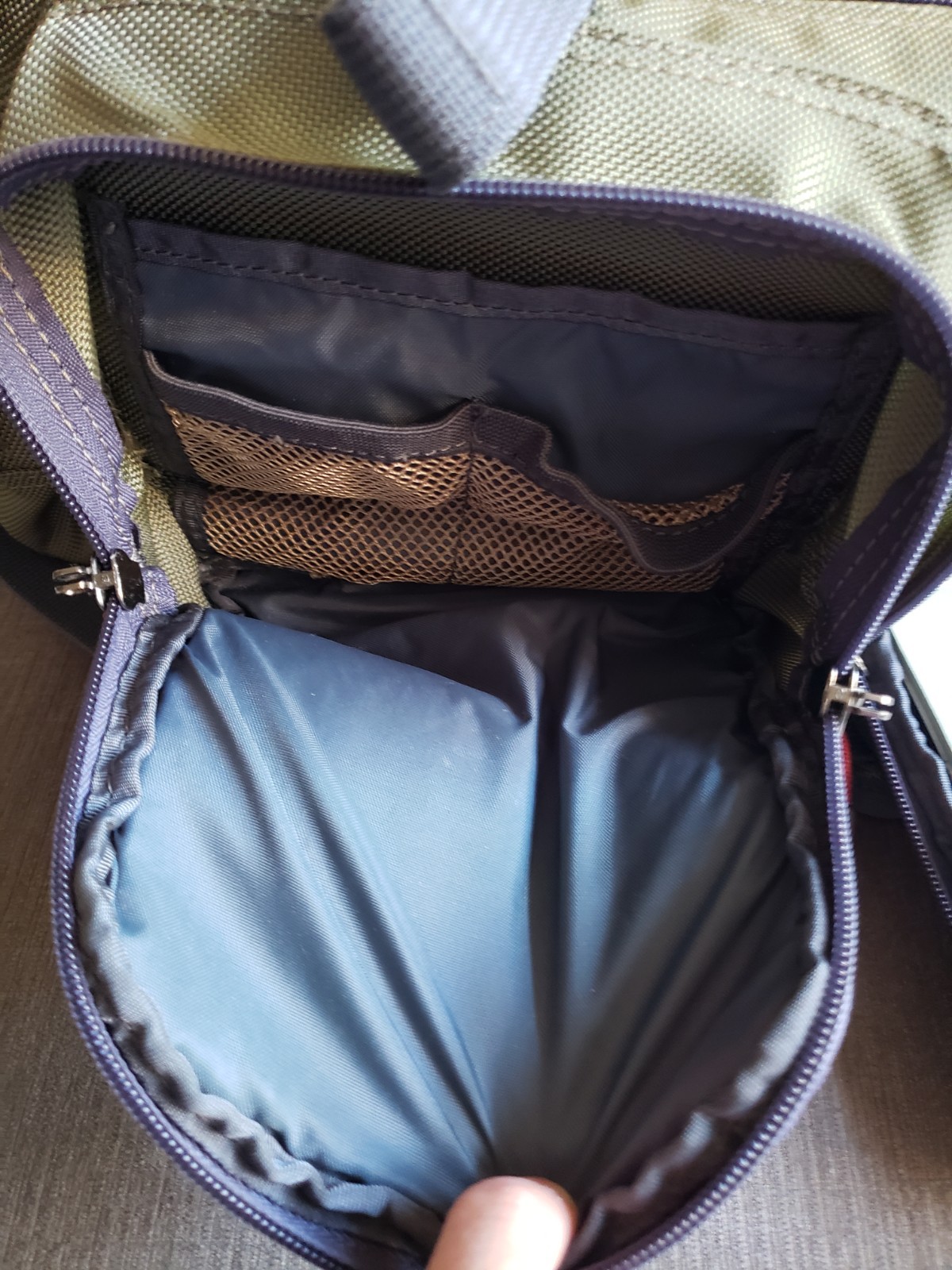 RARE! Fishpond Cloudburst Fly Fishing Olive River Gear Travel Molded Bag GREAT!