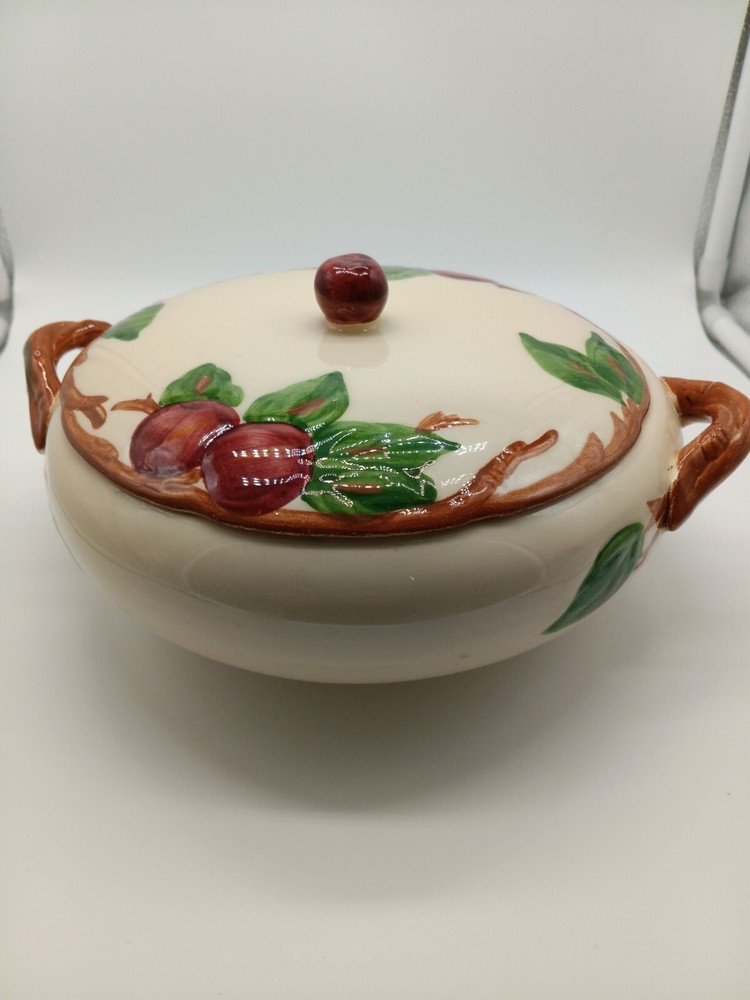 Califorinia Pottery Franciscan Apple Round Vegtable Ðish