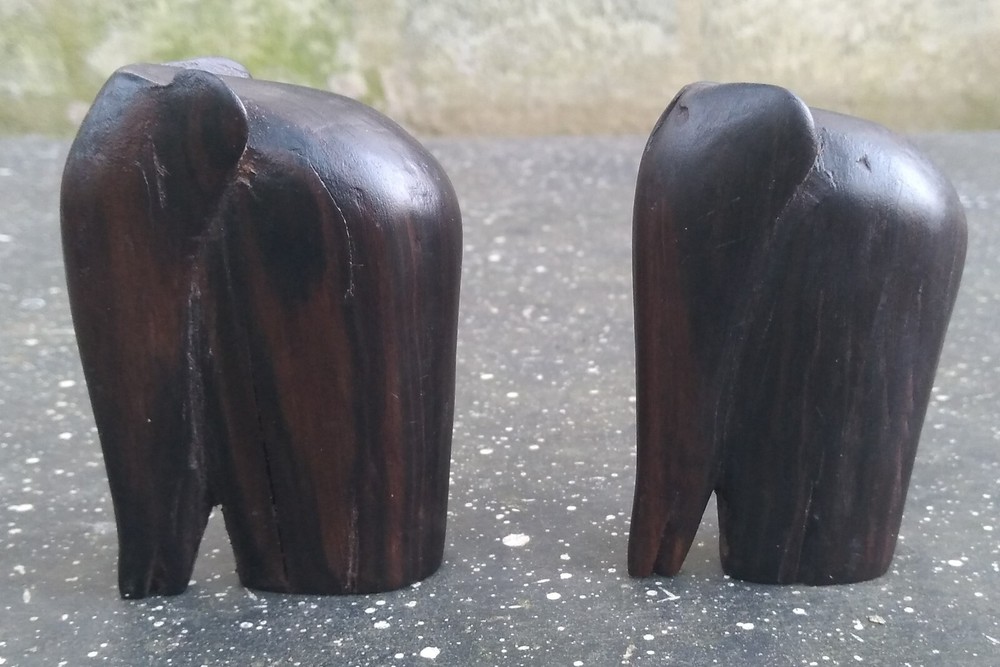 wood carving shadow elephant