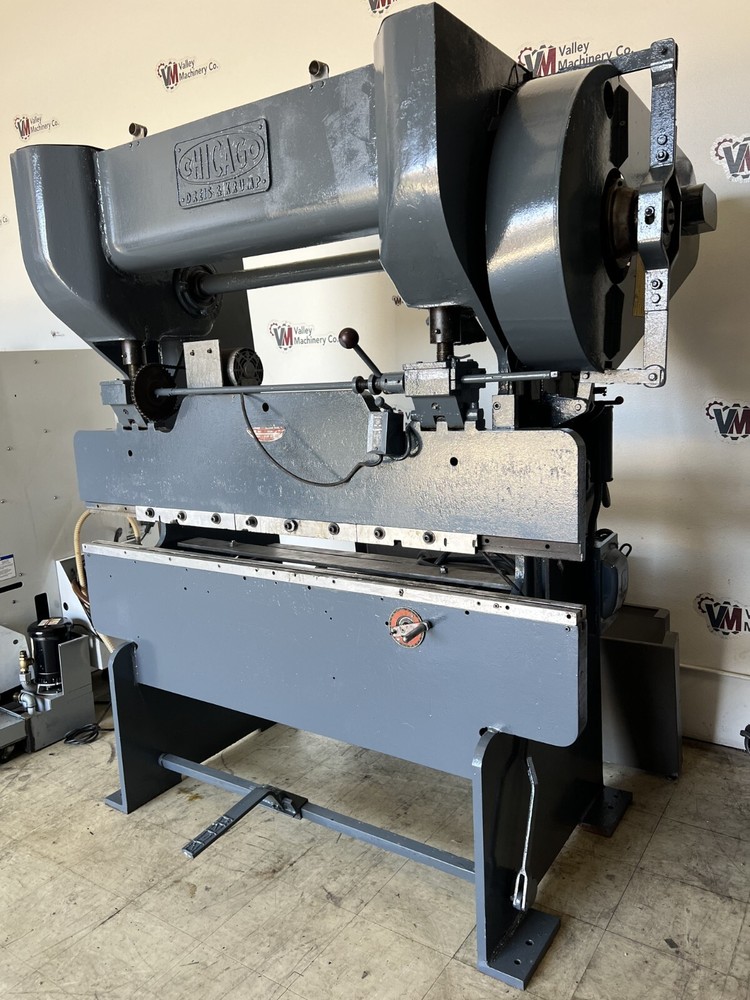 30 TON CHICAGO PRESS BRAKE