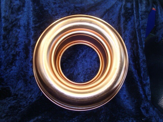 BUNDT COPPER CAKE PAN~ 9”d ~ 2.5” High~ VGC ~