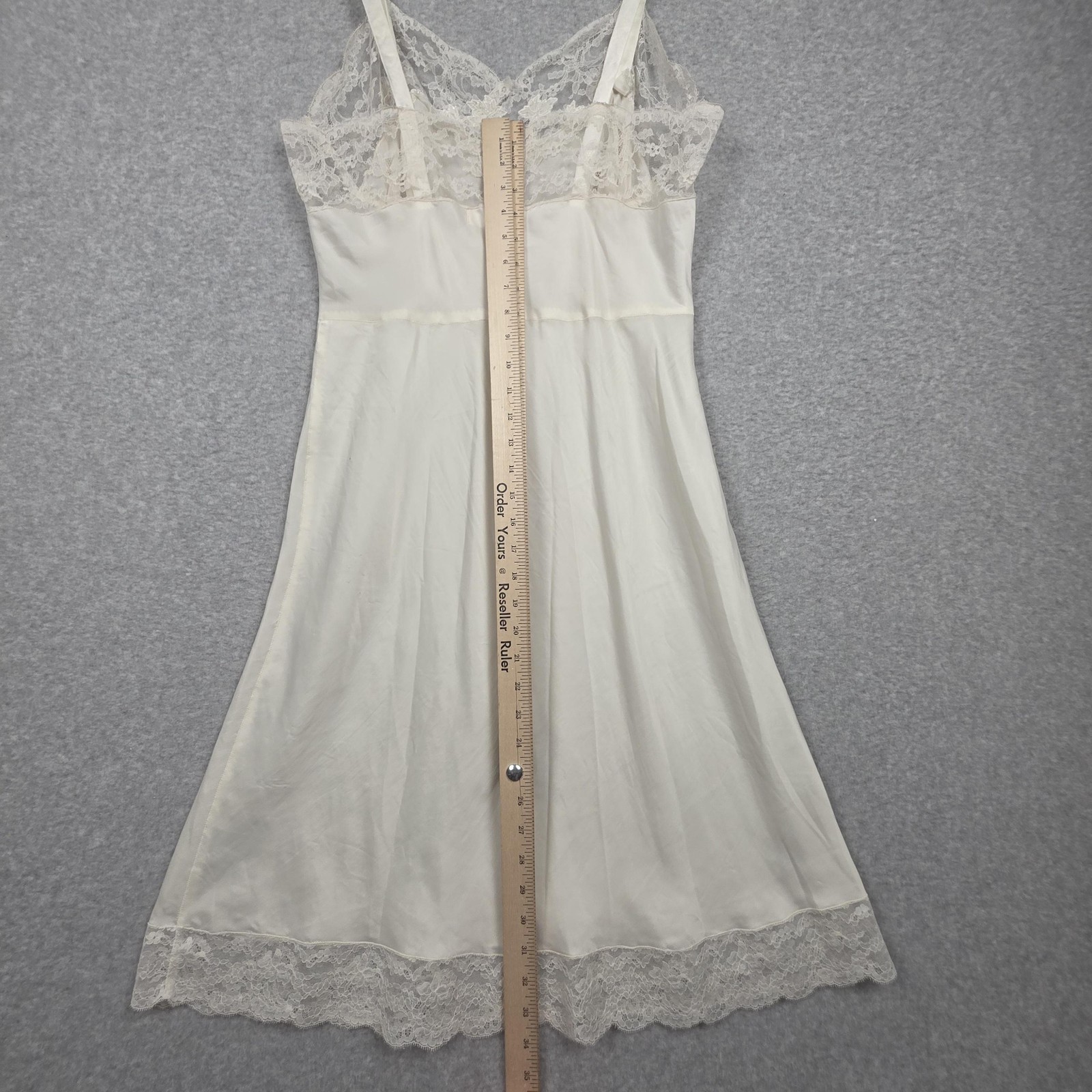 Vintage Barbizon Full Slip Womens 10 White Satin Lace Trim Rhapsody Lingerie