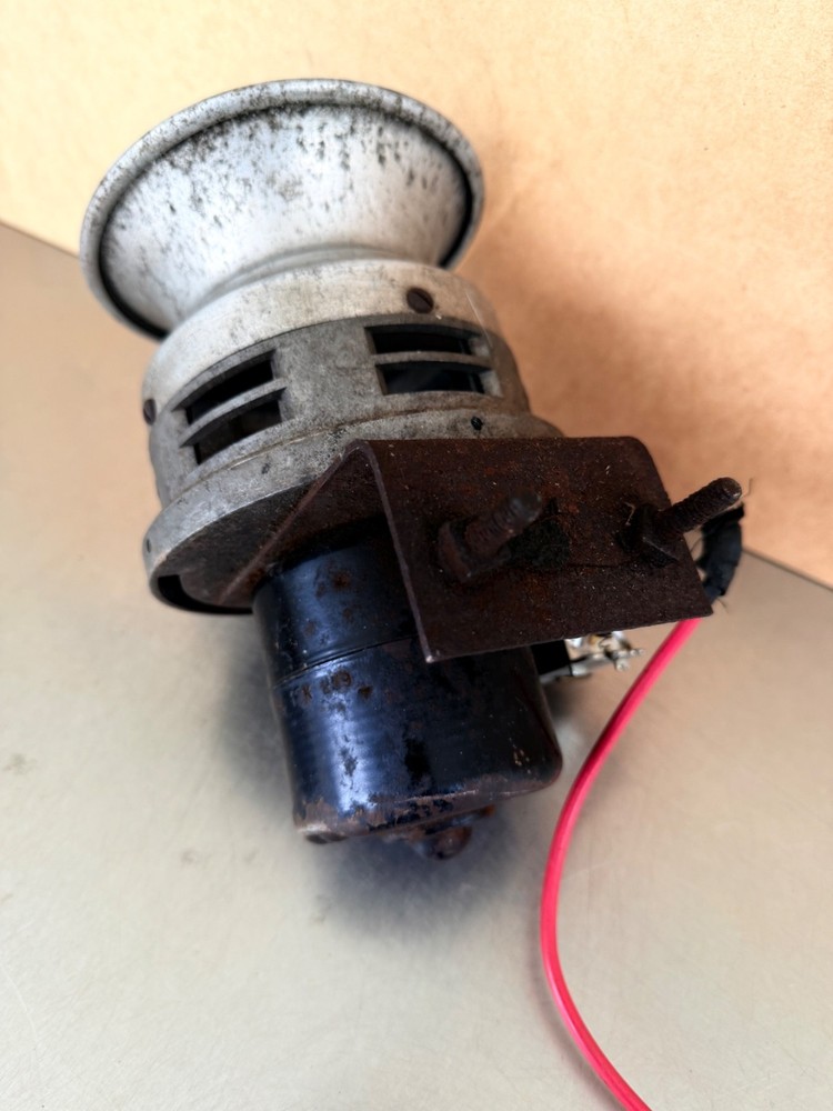 VINTAGE UNIVERSAL SECURITY INSTRUMENTS SIREN Working #B-13