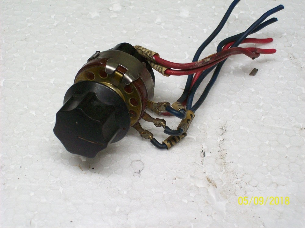 ALLEN BRADLEY TYPE J POTENTIOMETER with KNOB