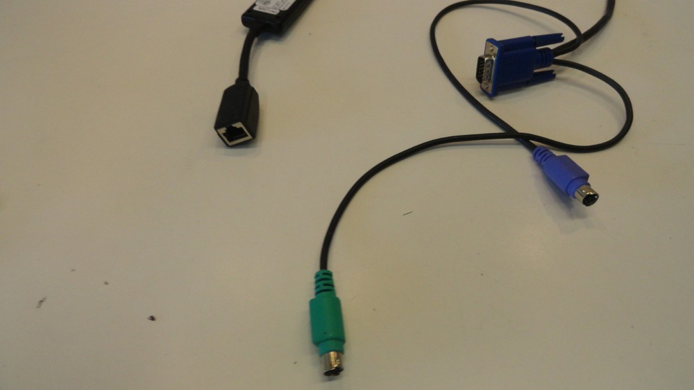 ZZ7: DELL 0RF511 KVM SYSTEM INTERFACE POD CABLE
