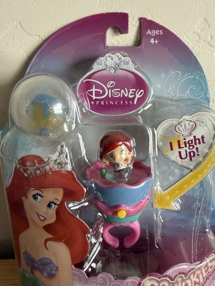 Squinkies Arial Light Up Ring 2010