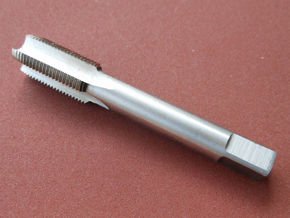 New  1pc  HSS  9/16-28  Right  Machine Tap Thread Tap Threading Tool
