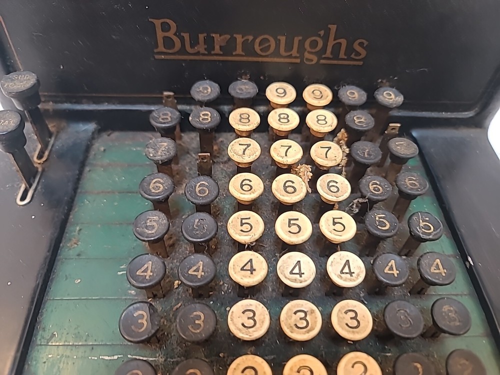 Vintage BURROUGHS ADDING MACHINE CALCULATOR HAND CRANK. No key - Untested - Rare