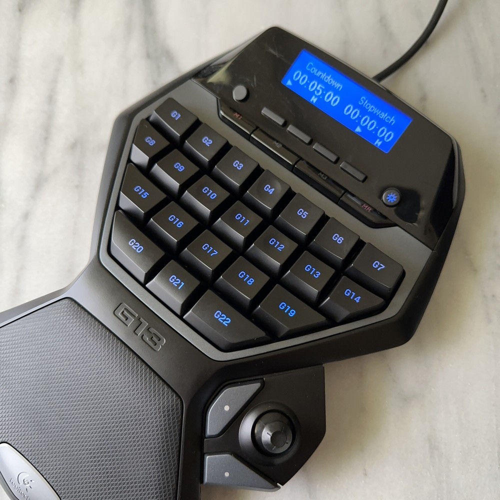 Logitech G13 USB Programmable Gameboard with LCD Display