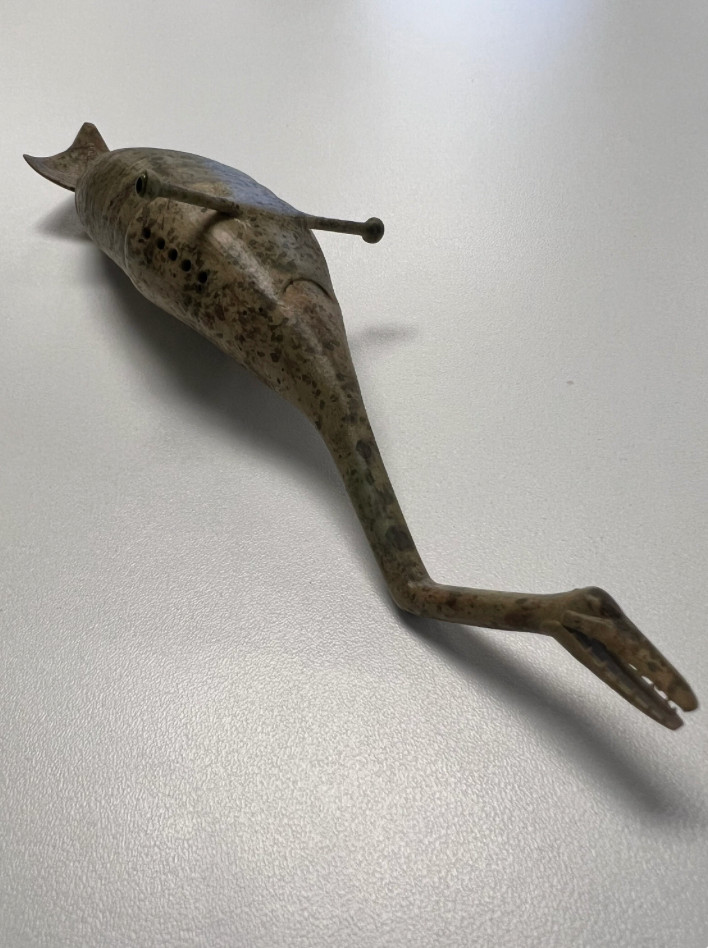 Tully Monster Extinct prehistoric 8" long!