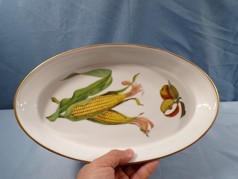 Royal Worcester Evesham Oval Casserole Baking Dish 12 1/2" Long