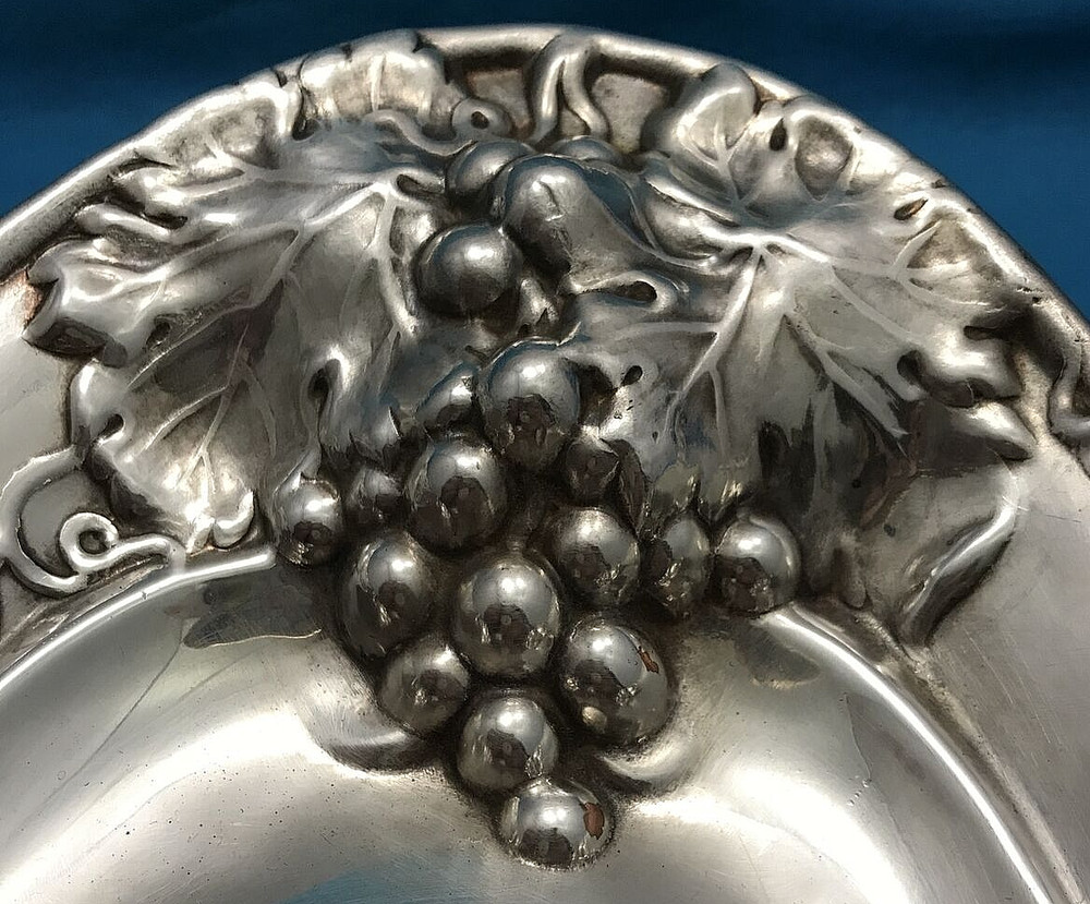Birks Regency Plate Silverplated "GRAPES" SERVING TRAY Highly Embossed Repousse