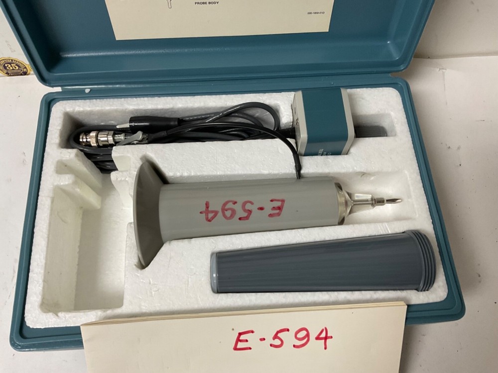 TEKTRONIX P6015 High Voltage Probe case & manual.