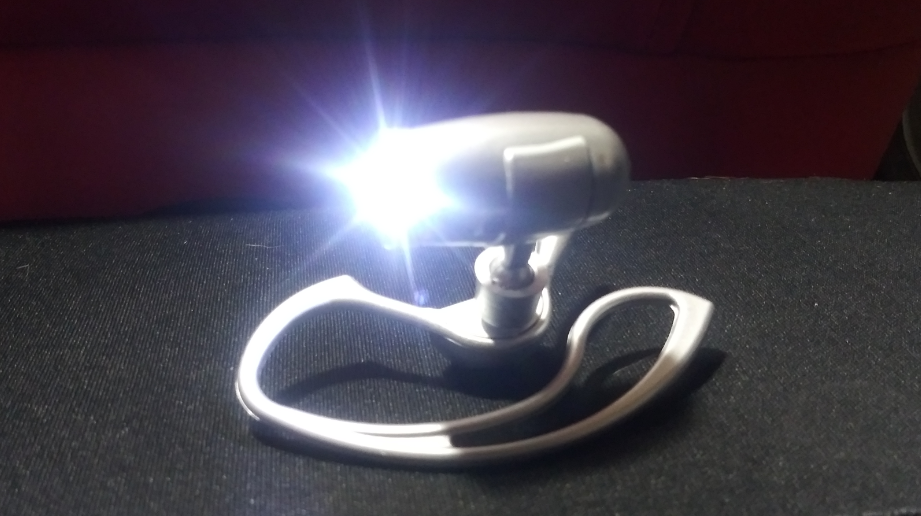 Ear-Lite Super Bright LED Mini Spotlight On Your Ear LIGHT + Extra Batteries NIP