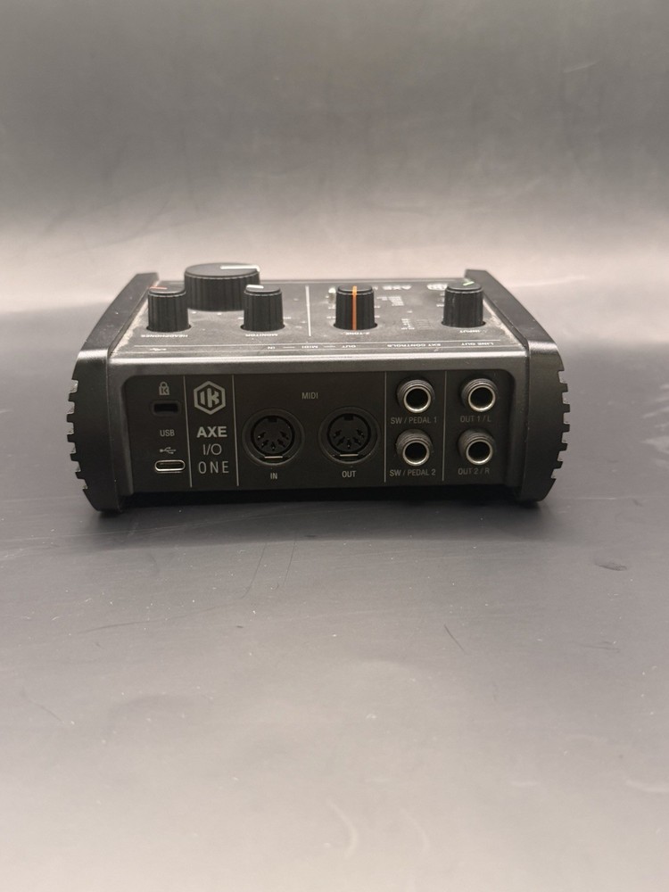 IK Multimedia AXE I/O ONE 1-Channel USB-C Audio Interface ISSUE