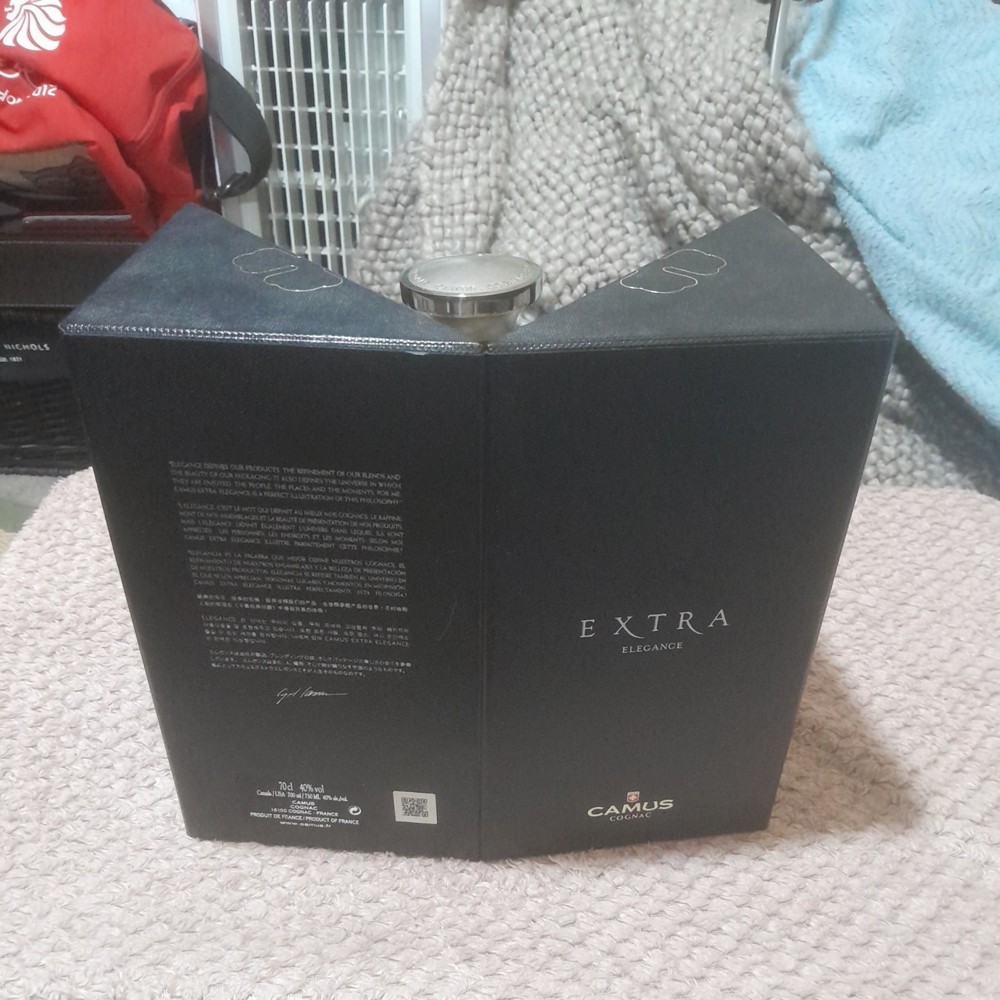 Authentic Empty Camus Extra Cognac Rare Crystal bottle 70cl Excellent Condition