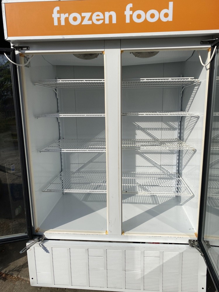 Master Bilt 2 Dr. Display Freezer, 1 Ph. 220v, Guaranteed!