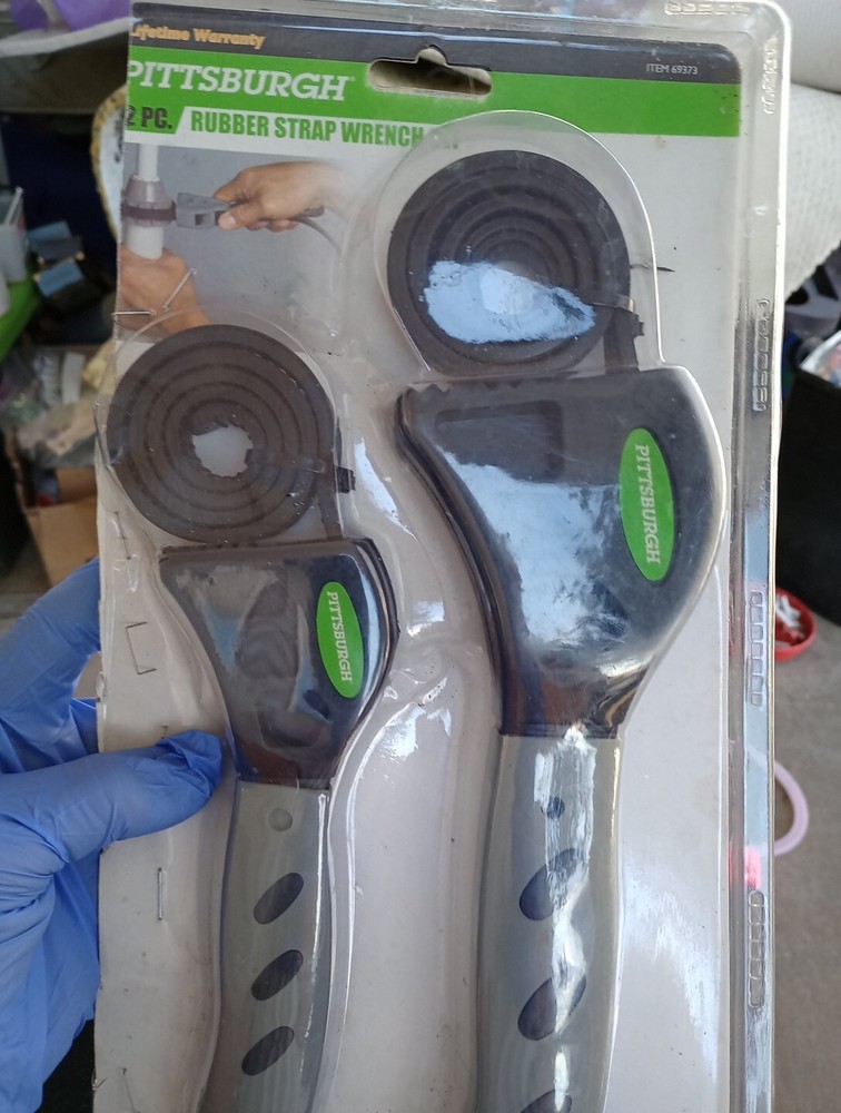 2 Pc Rubber Strap Wrench Set (BRAND NEW)