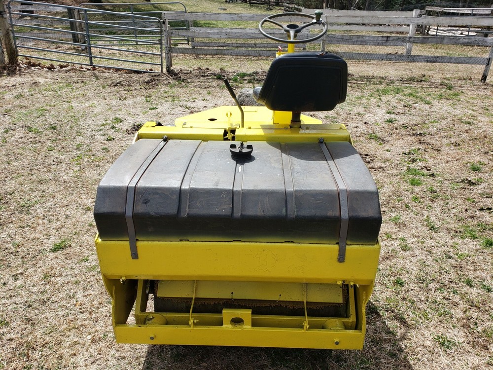 Vibrating Roller Compactor