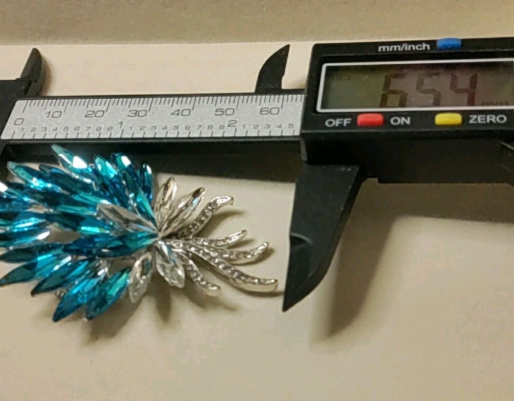 Wheat Ear Blue & Silver Tone Brooch