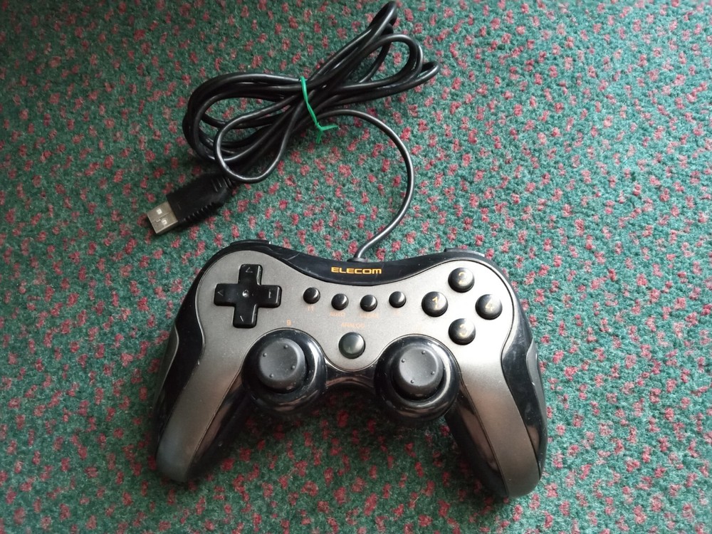 ELECOM game pad USB connection